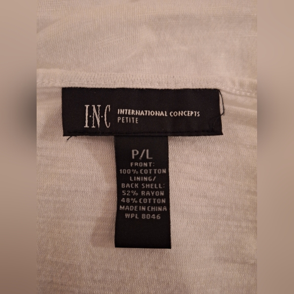 I•N•C INTERNATIONAL CONCEPTS women's white t-shirt with lace overlay. Size P/L - Picture 6 of 6